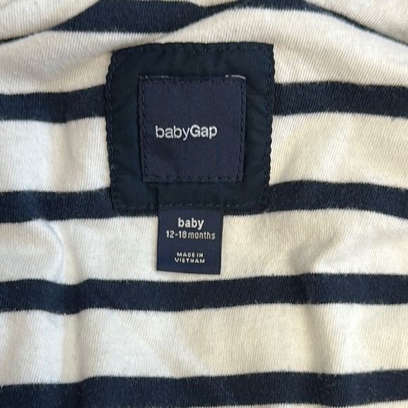 GAP Blue Puffer Jacket with Quilted Design and Hood - Picture 3 of 5